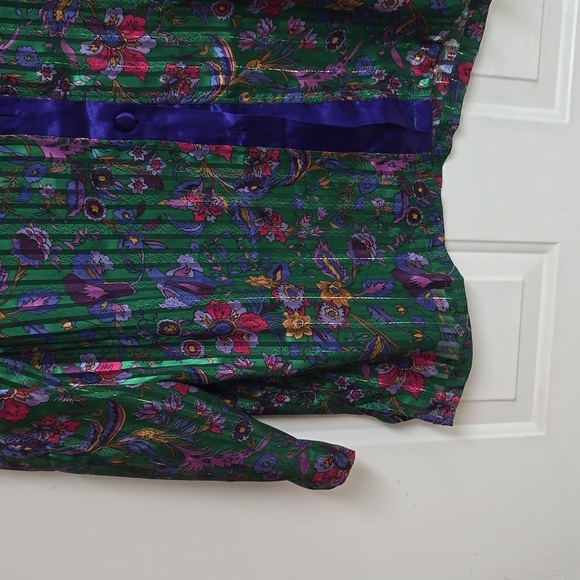 Vintage Victoria's Secret Green Floral Stripes Button front night shirt - Picture 3 of 10